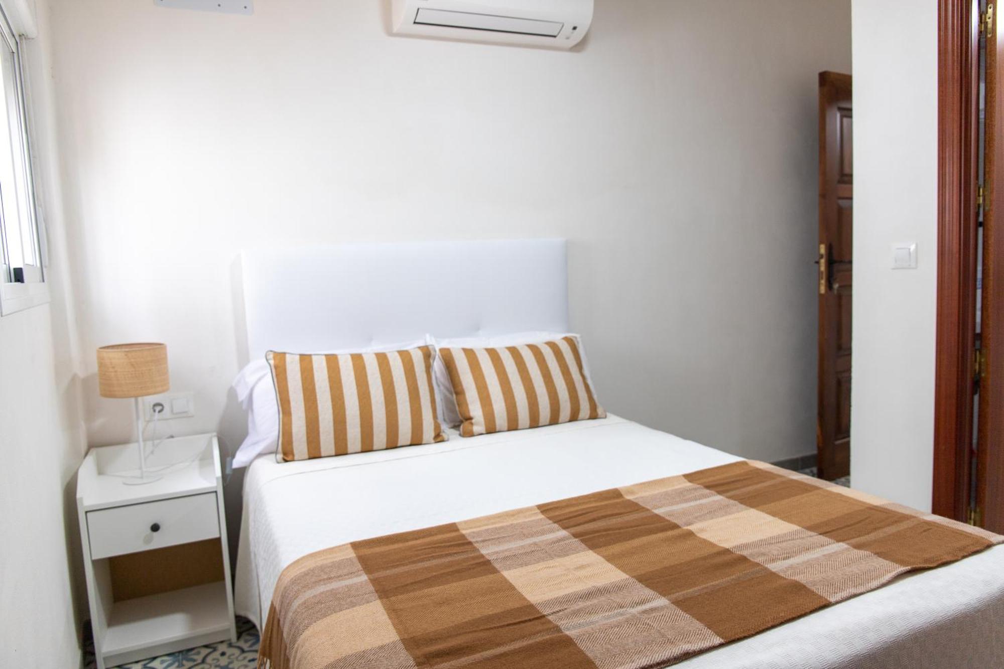 Apartamentos San Francisco Seville Luaran gambar