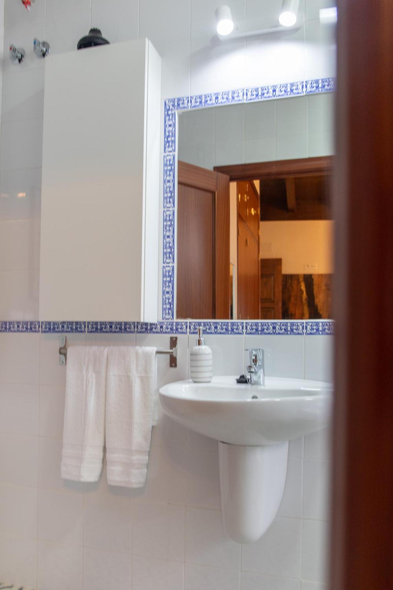 Apartamentos San Francisco Seville Luaran gambar